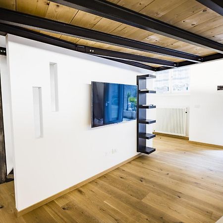 Loft La Sedia Rossa - Centro Storico Apartment มิลาน ภายนอก รูปภาพ