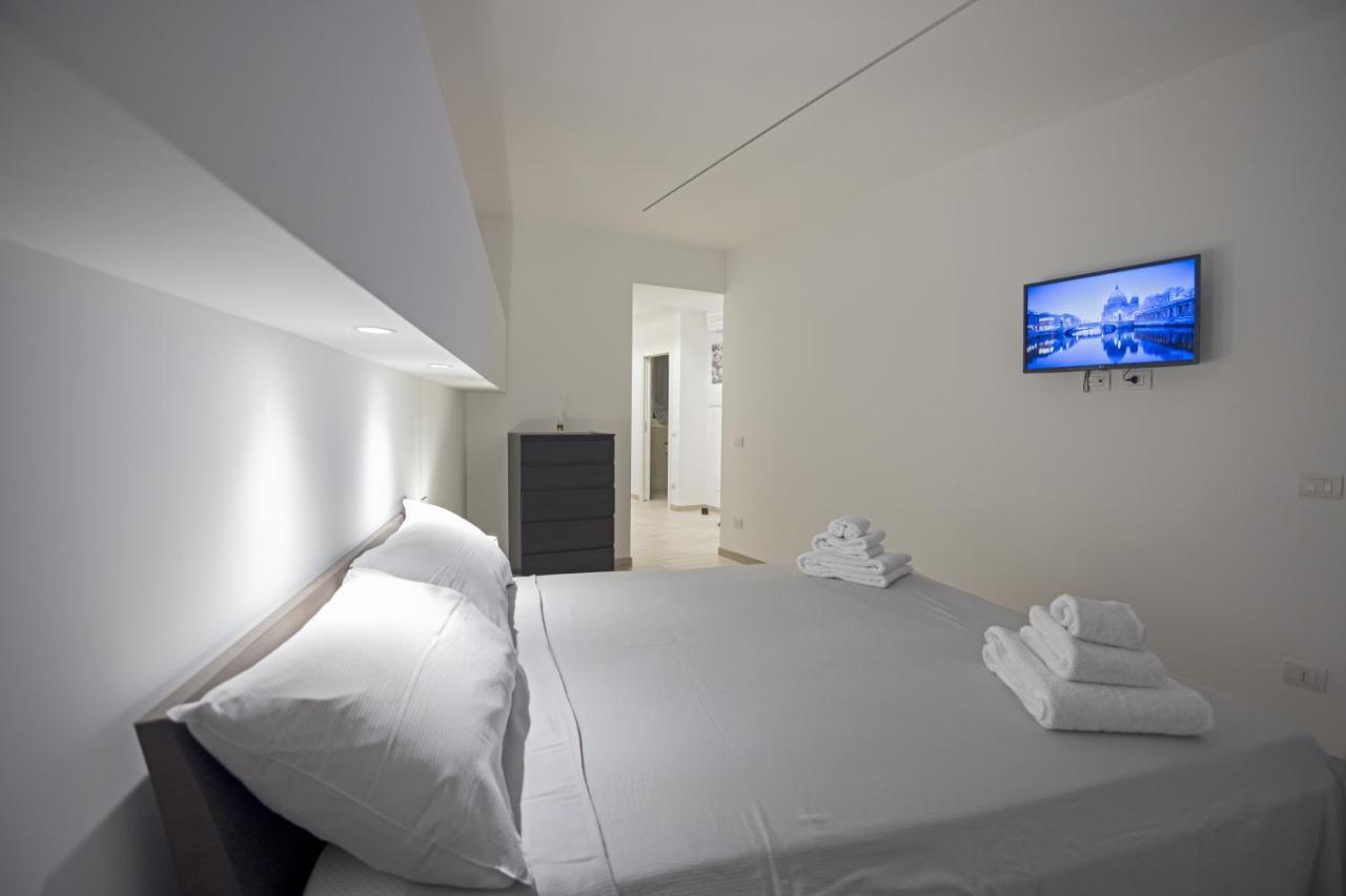 Loft La Sedia Rossa - Centro Storico Apartment มิลาน ภายนอก รูปภาพ