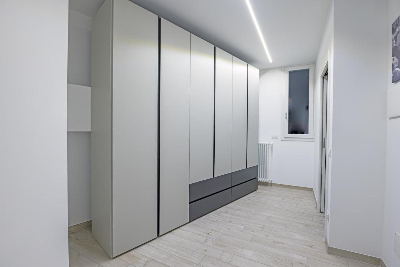 Loft La Sedia Rossa - Centro Storico Apartment มิลาน ภายนอก รูปภาพ