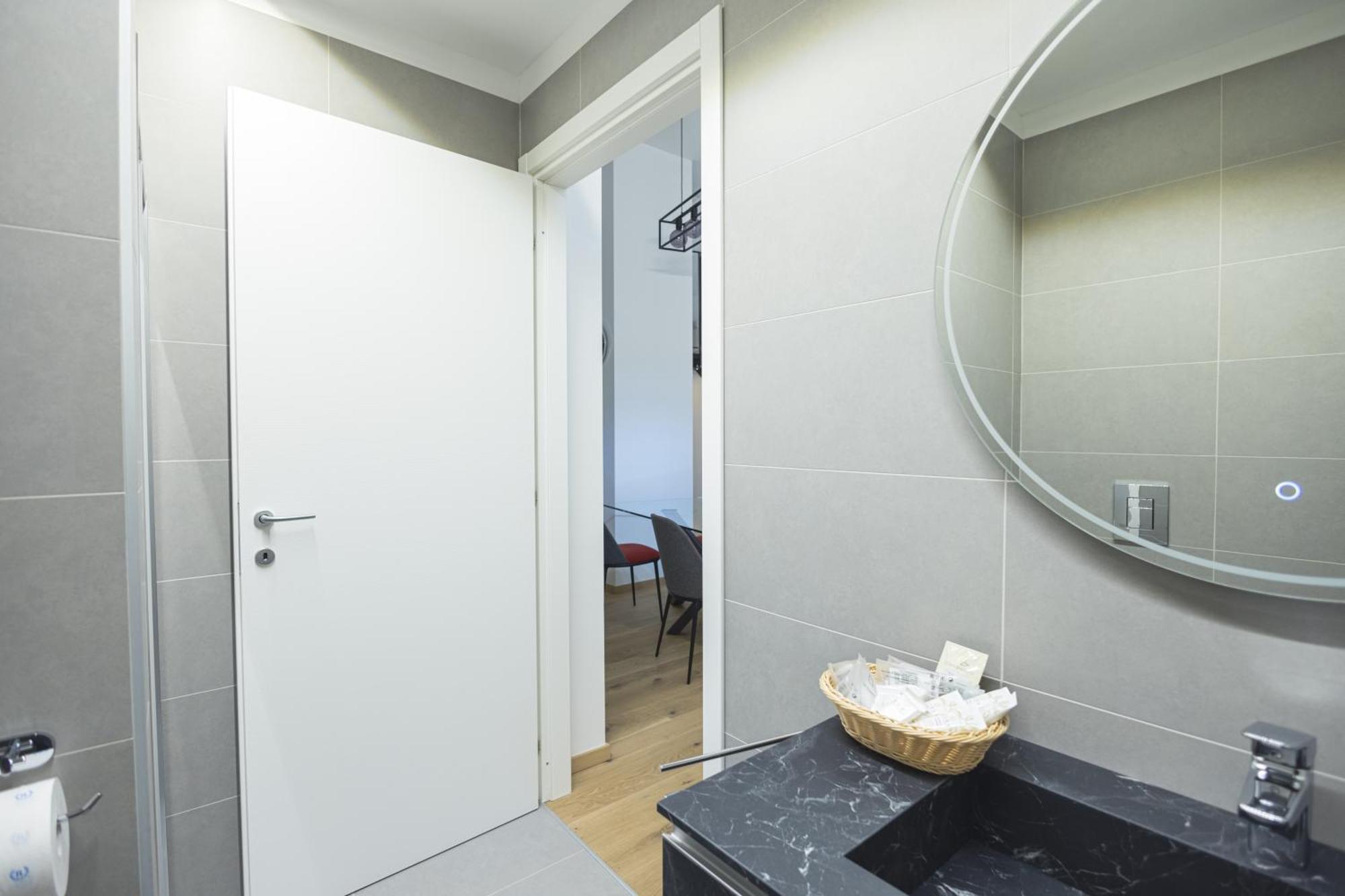 Loft La Sedia Rossa - Centro Storico Apartment มิลาน ภายนอก รูปภาพ