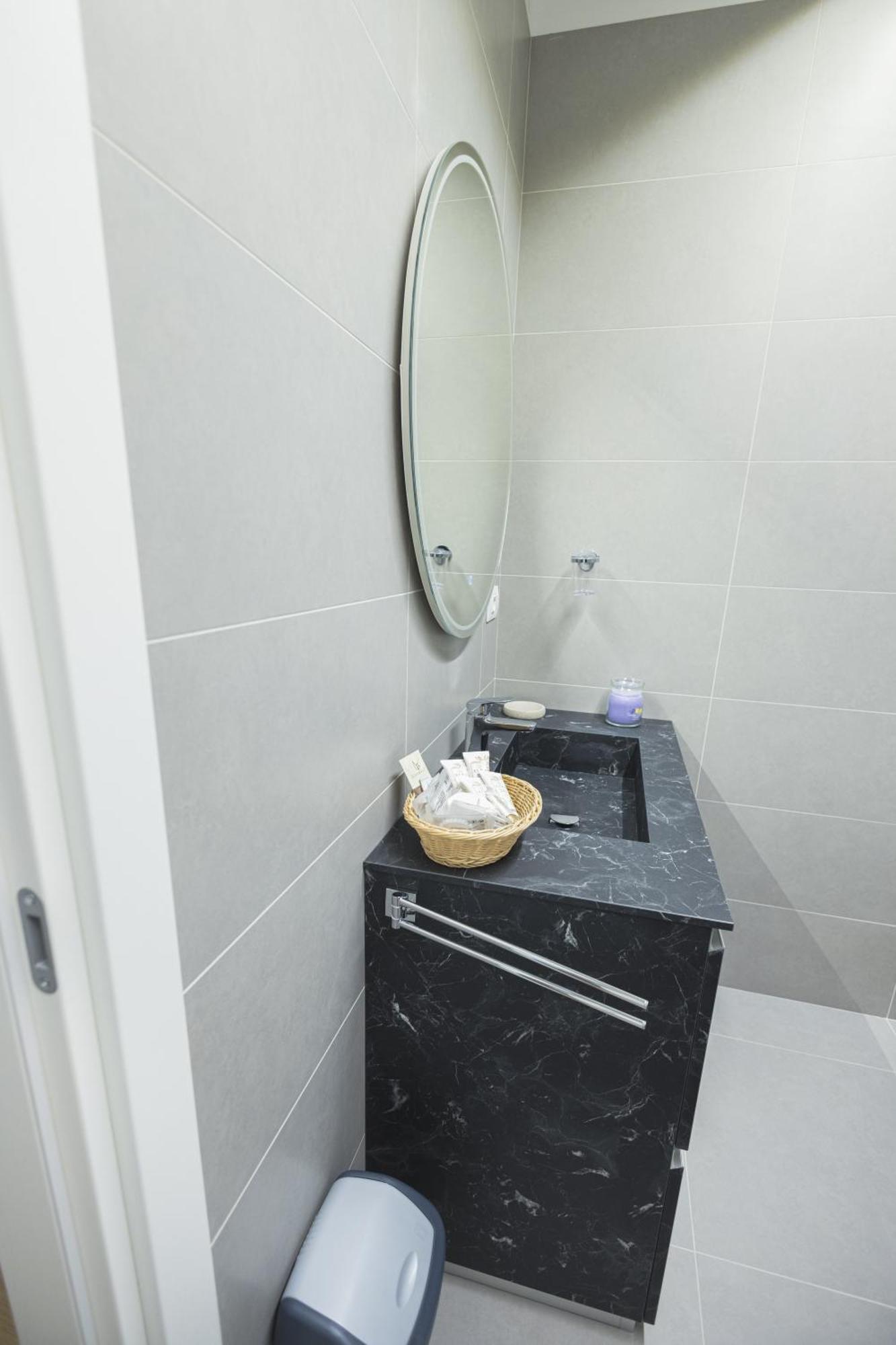 Loft La Sedia Rossa - Centro Storico Apartment มิลาน ภายนอก รูปภาพ